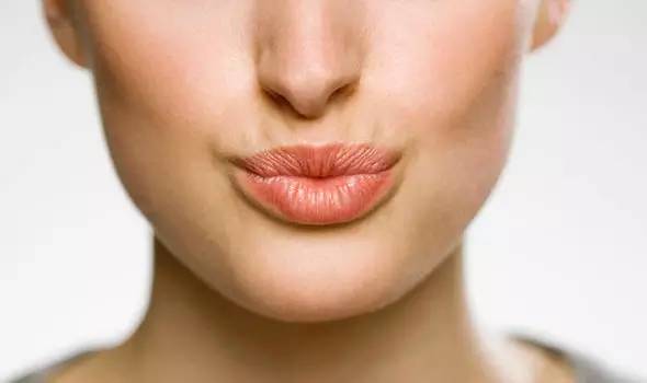 唇纹深怎么去除医美,去除唇纹小妙招不用唇膏