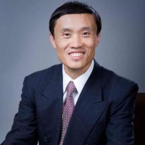 ceo卸任原因,飞凡网创始人