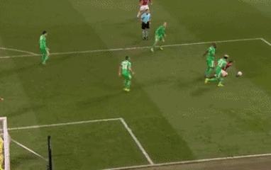 伊布力量打破曼联纪录,伊布14次罚点球