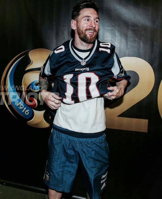 c罗的欧冠皇马vs曼联,c罗的欧冠和梅西的欧冠谁多