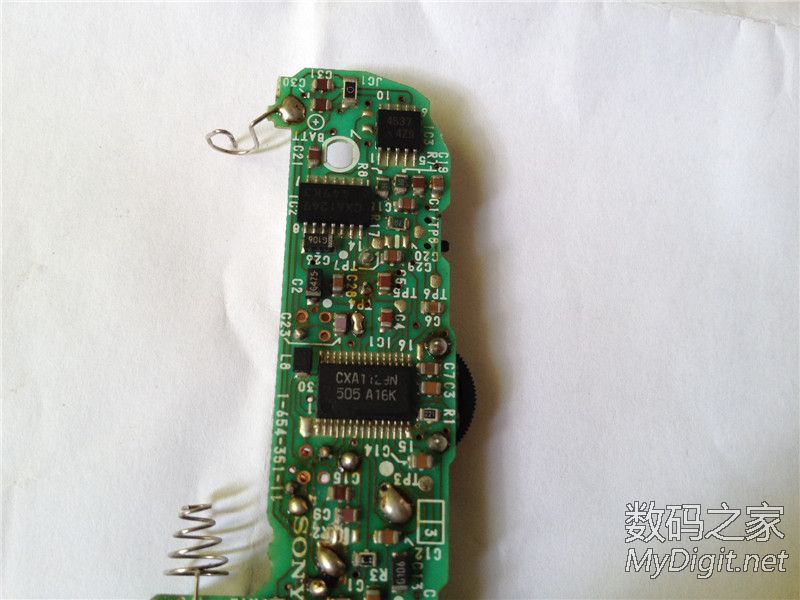 sonys50收音机芯片,索尼音响s55拆机