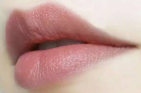 唇釉豆沙色排行榜10强,桃红色豆沙色显白唇膏唇釉