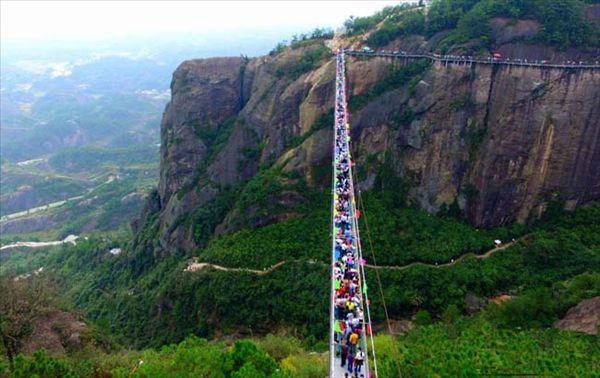 湖南张家界凤凰旅游,湖南张家界旅游景点天门山