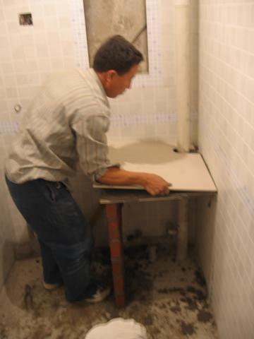 家里装修剩下的瓷砖做一个洗手台,自己家装修洗手台效果图