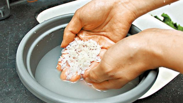 春季脸上起干皮像癣一样用皮炎平,脸上日光性皮炎怎么治疗效果好