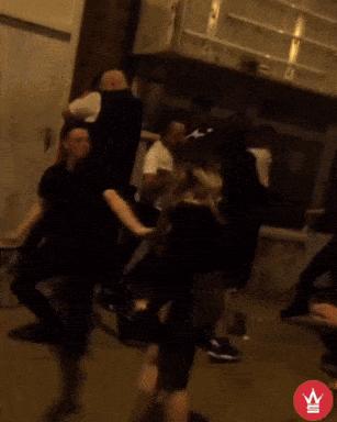 迎亲不让进门直接拆墙 (迎亲进门女方对接说辞)