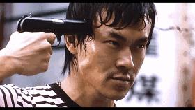 性无能，被劈腿，对着大海撸啊撸，廖凡因女友劈腿裸奔后开枪自杀