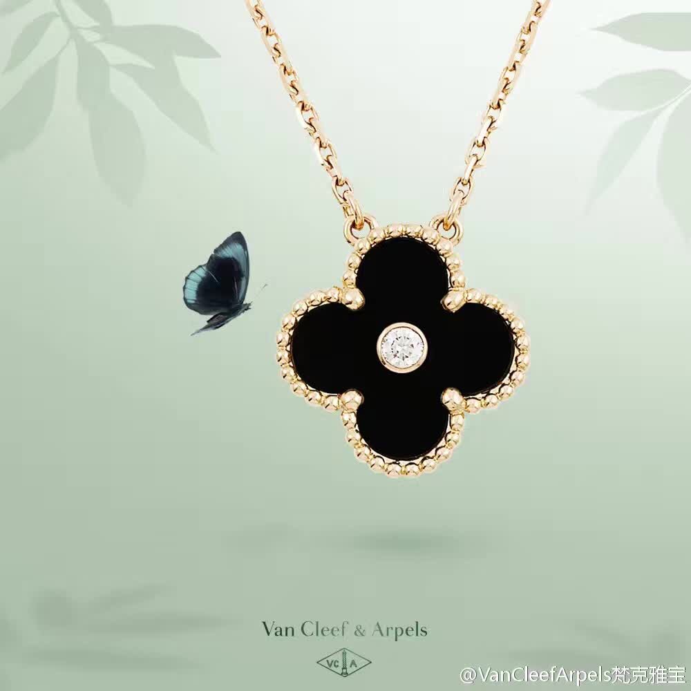 送给自己心仪的女生有哪些饰品推荐呢?