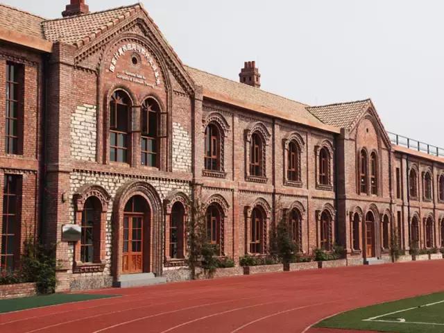 有所大学，叫标榜！逆天颜值碾压成都各大高校！