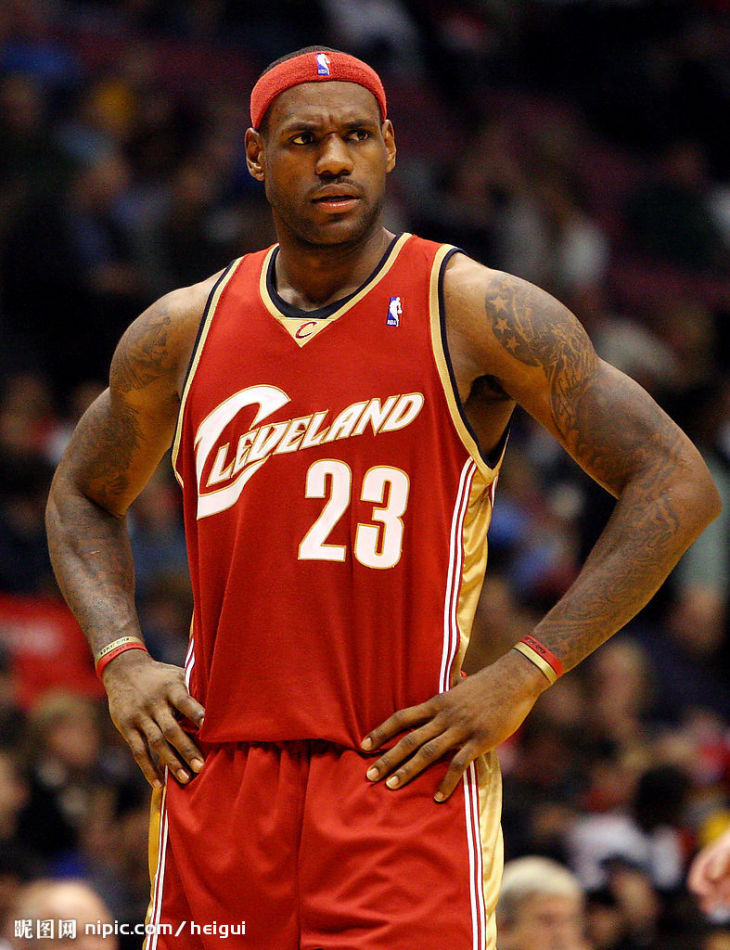 勒布朗詹姆斯超越马龙,勒布朗詹姆斯场均得分