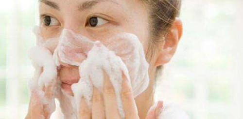 怎么避免过度护肤的毛病,护肤十大误区是什么