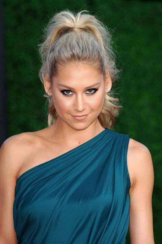 库尔尼科娃美少女,库尔尼科娃最惊艳的图片