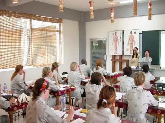 有所大学，叫标榜！逆天颜值碾压成都各大高校！