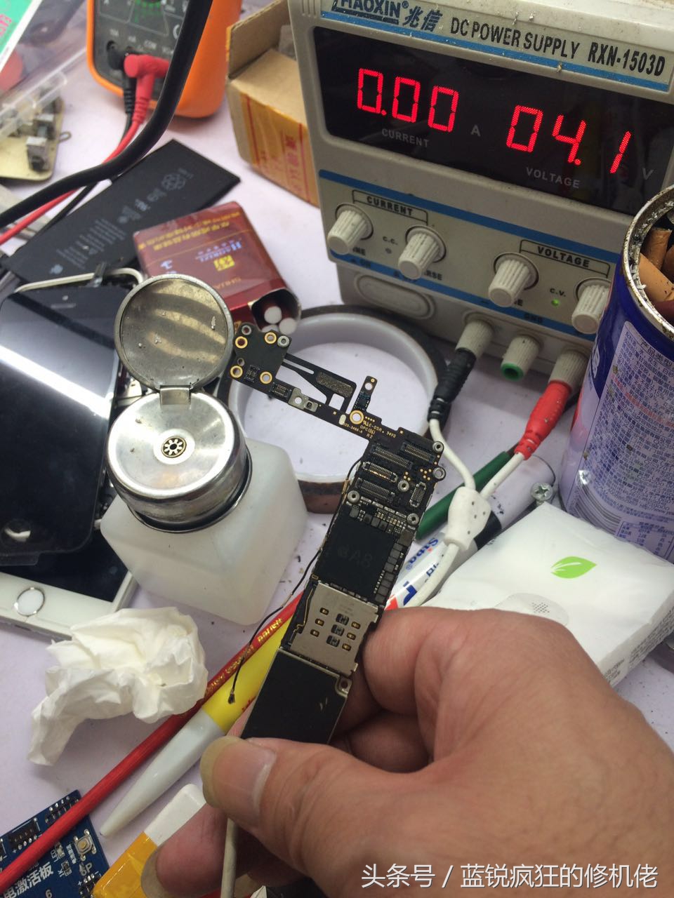 苹果13手机死机屏幕动不了,苹果手机死机强制关机报警