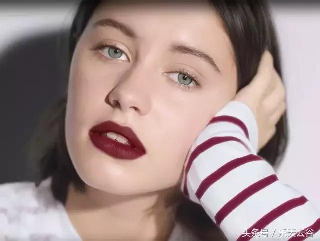 burberry丝绒25号唇釉,burberry唇釉试色