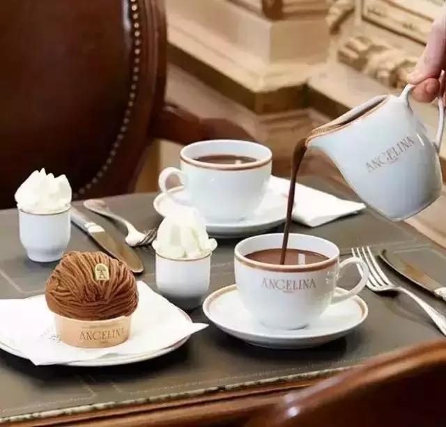 重庆星巴克里也可以有张爱玲？这些星巴克下午茶让你变得优雅