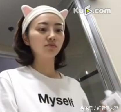 景甜洗一次脸花的银子够我一整天的伙食费了！