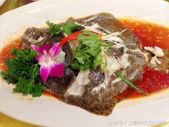 这样做的清蒸鱼简单好吃又嫩又滑,一定要学会这道鲜嫩好吃清蒸鱼