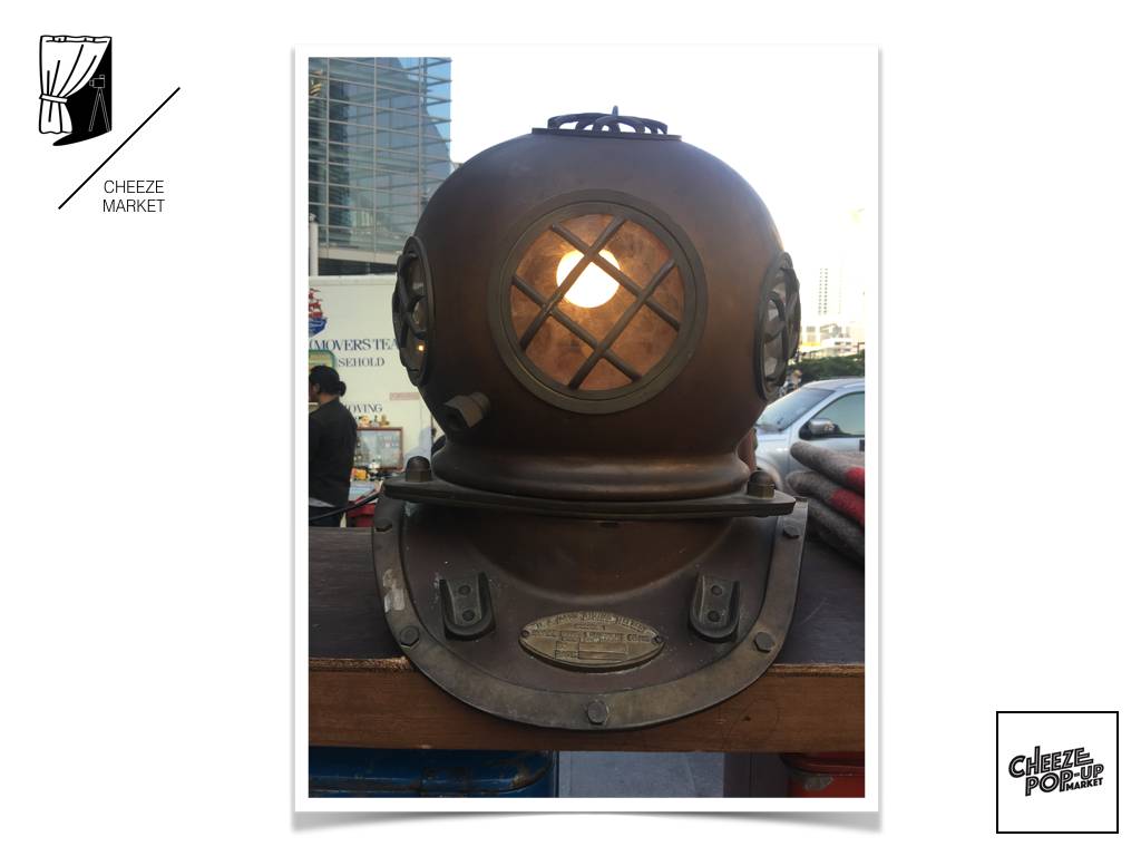 在曼谷，人妖＋精油按摩文化市集