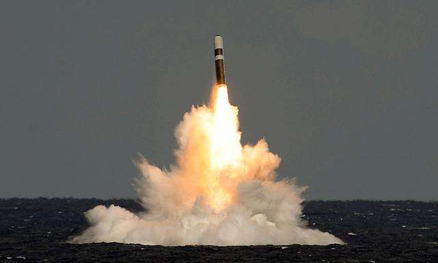 导弹12000公里为什么可覆盖全球,射程一万公里核武器