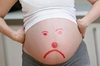 女明星都是顺产还是剖腹产,女明星剖腹产留疤明显吗