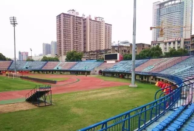 新华路武汉足球,武汉市江汉区新华路17号