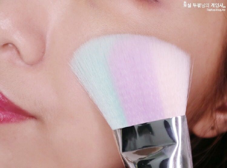 爱丽小屋粉色眼影盘,爱丽小屋提亮眼影