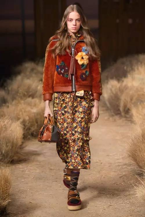 我哭,又跟着阿Sa、吴建豪、Selena 种草了Coach的2017秋冬系列