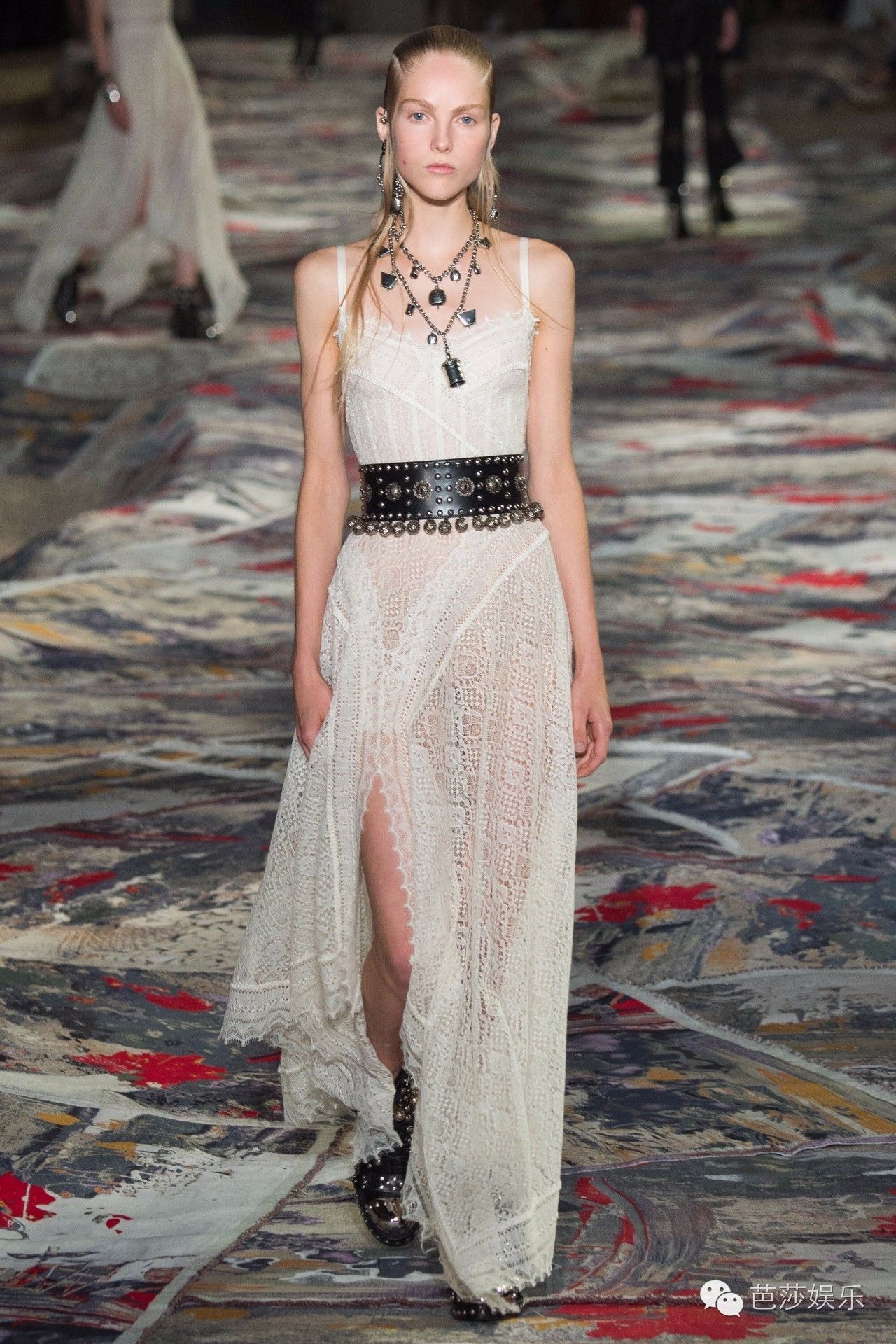 kyliejenner的穿搭,kyliejenner最新穿搭