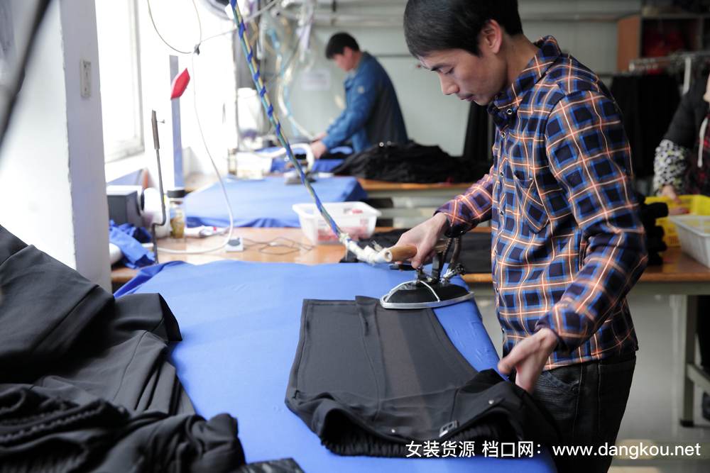 一件衣服是如何从无到有，最后到你手中