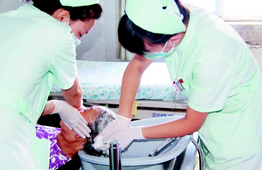 青岛市人民医院新政策,青岛西海岸新区中心医院福利