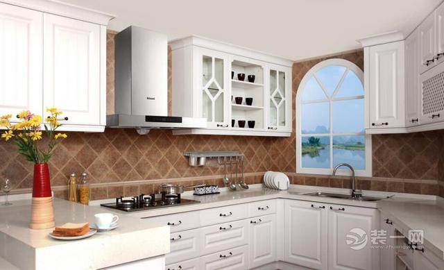 橱柜高光门板的优缺点,橱柜吸塑门板的优缺点