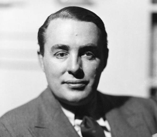 国外的体育解说确实不太一样,比如可以转行当总统