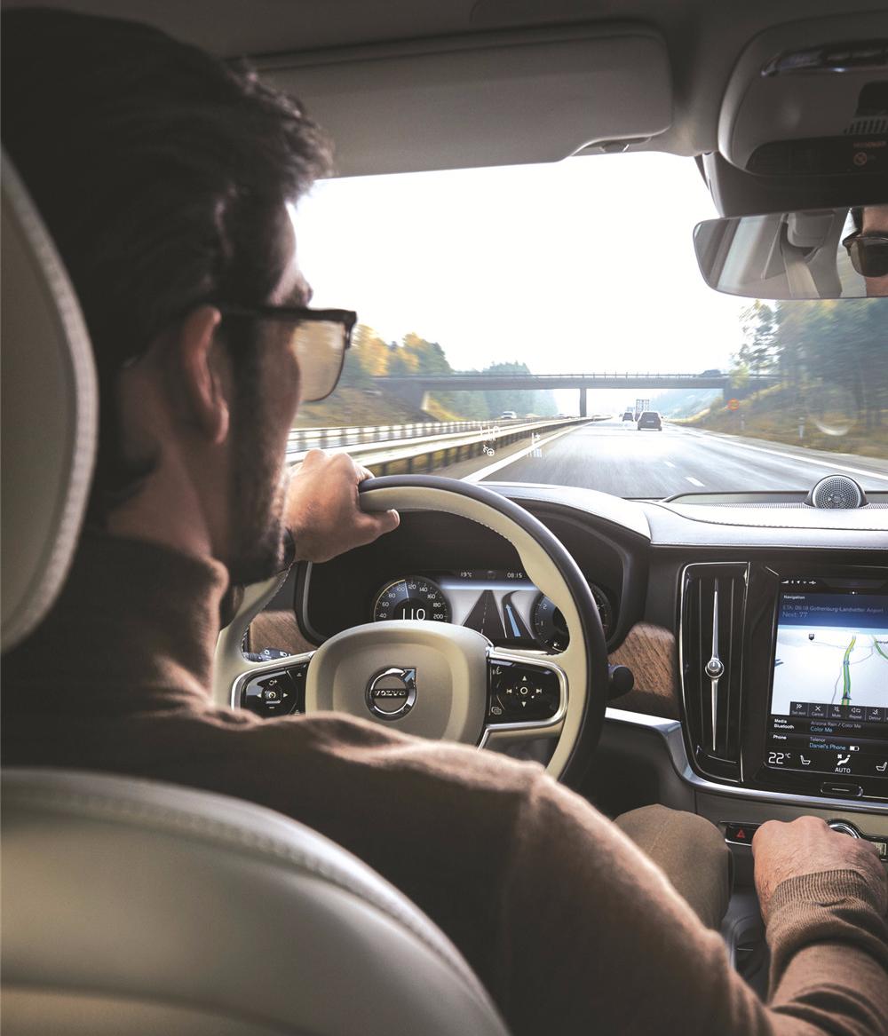 跃龙在渊——试驾VOLVOS90