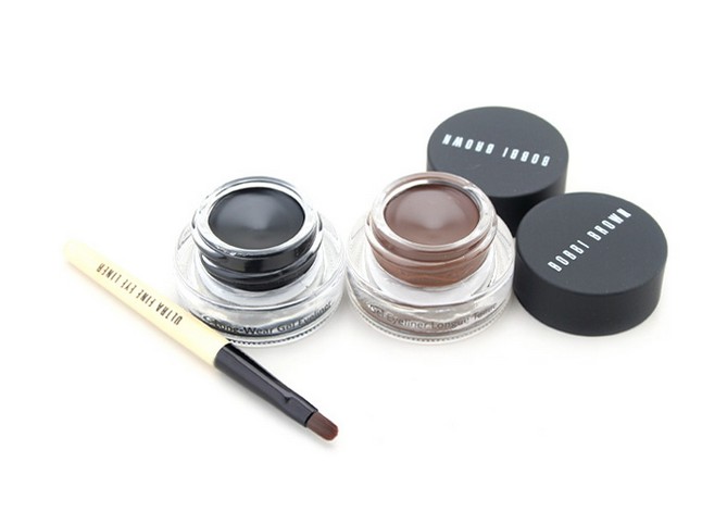 化妆前应该怎么做比较容易上妆,爱美的女生都爱打扮