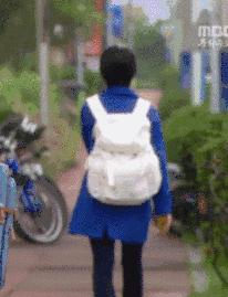 好看不贵的双肩包大容量,好看实惠双肩包