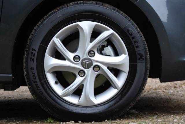 新款法系车的优缺点还值得购买吗,六七年的法系车还值得买吗