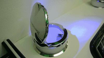 要的就是度假感!奔驰C10C有电视有沙发,有床有洗手间