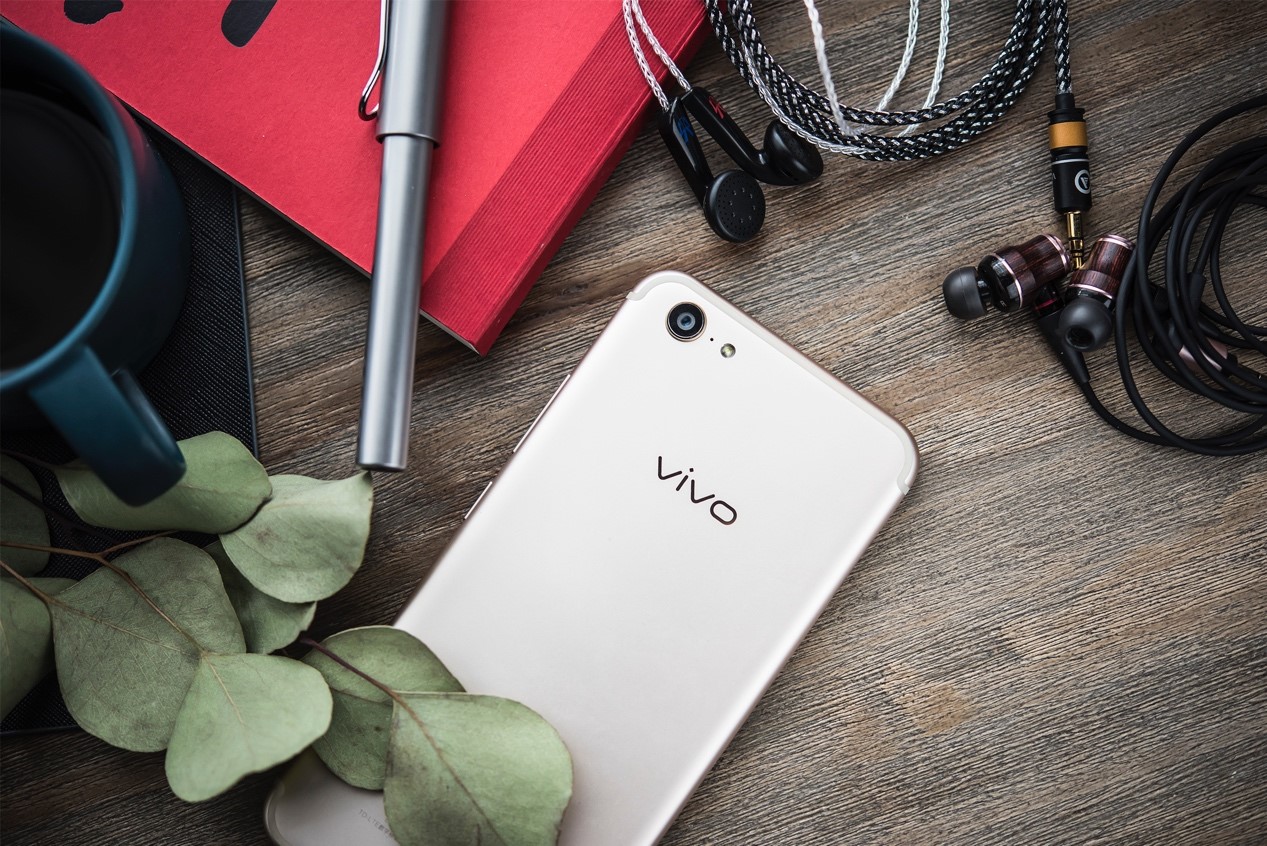 追求高品质高质量,追求音质买蓝牙还是有线