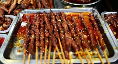 成都宽窄巷子景区特色,成都宽窄巷子有哪些小吃城