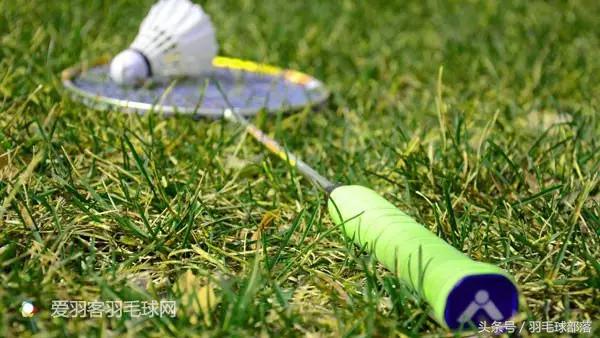 怎么区别羽毛球拍断线原因,羽毛球拍断线了为什么要立刻剪线
