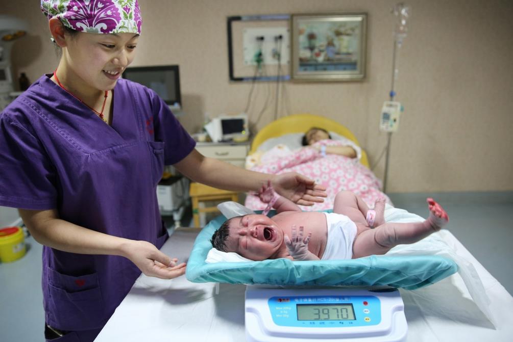 从产情发动到顺产男娃，闺蜜口述分娩12小时的实战经验！