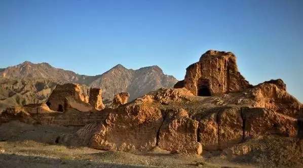 去哈尔滨可以逛哪几个国家,哈尔滨能坐火车出国游