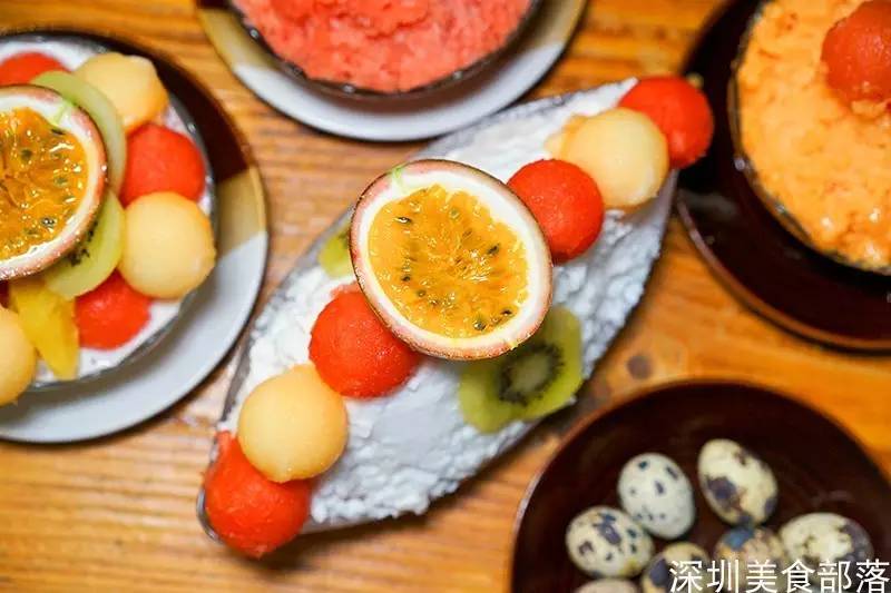 还在2月，已经有一大波人穿着毛衣排队吃冰了……