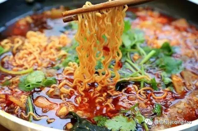 这个漂亮的青岛大嫚儿，独自经营一家冒菜馆5年，加盟店竟然开到了70家！