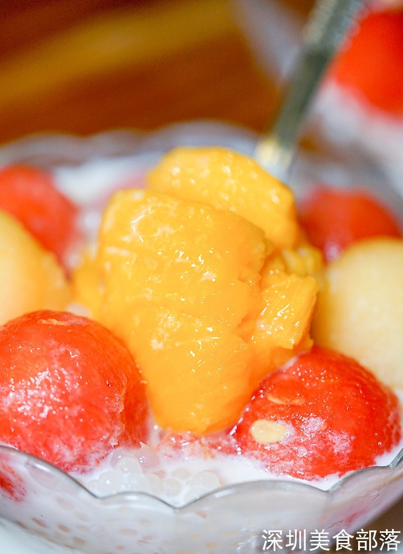 还在2月，已经有一大波人穿着毛衣排队吃冰了……