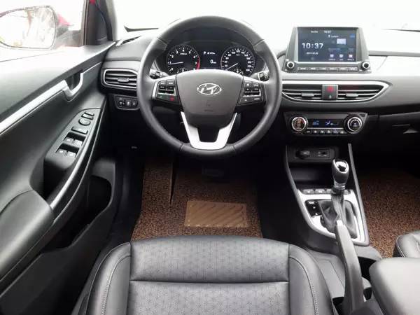 10年现代悦动自动挡试驾视频,北京现代新悦动瑕疵