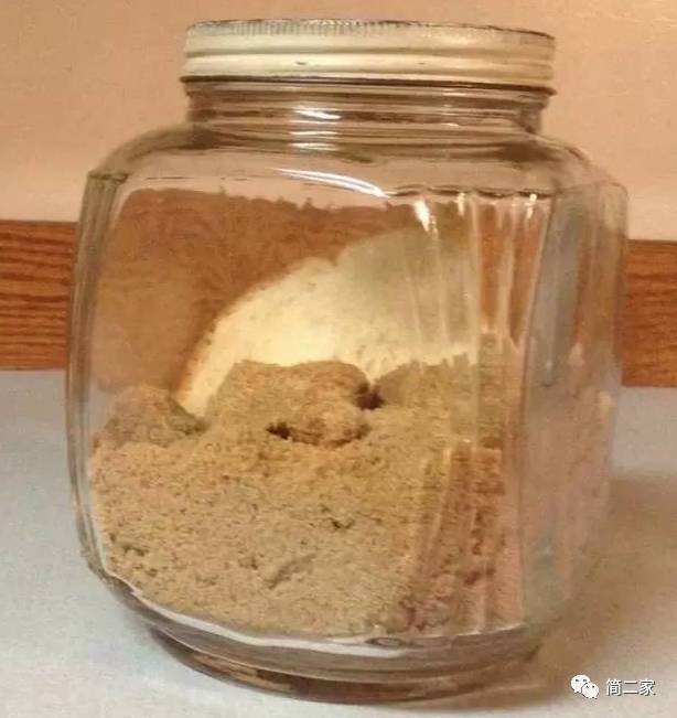 过期的洗发露扔了可惜能干什么用,过期的洗发水可以干嘛用啊