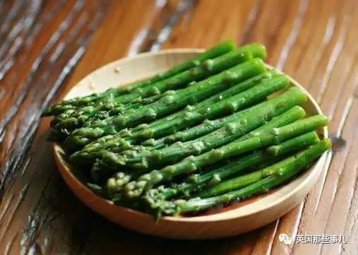 在苹果片上“种”出人耳？！这不是恐怖故事，是脑洞大开的医学新方向啊喂！