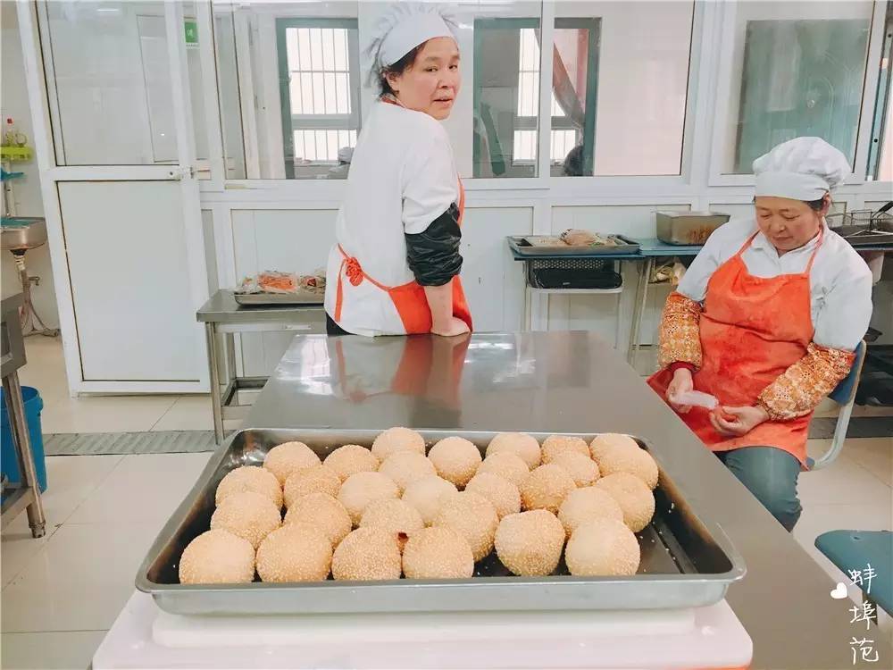 穿上校服，再去蚌埠这所学校走一遍，满满的回忆……